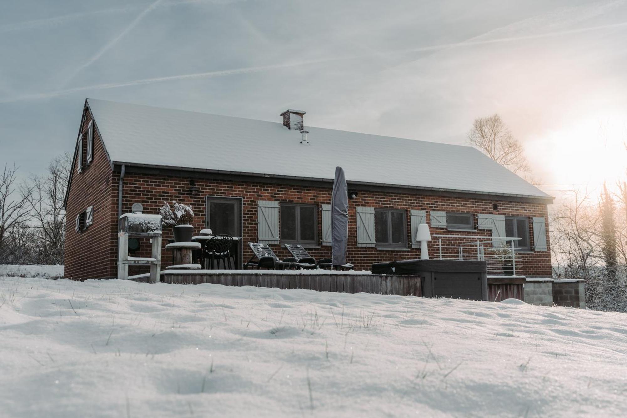 Villa Adurbuy Avec Jacuzzi Экстерьер фото